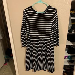 Long sleeve dress. Short skirt.